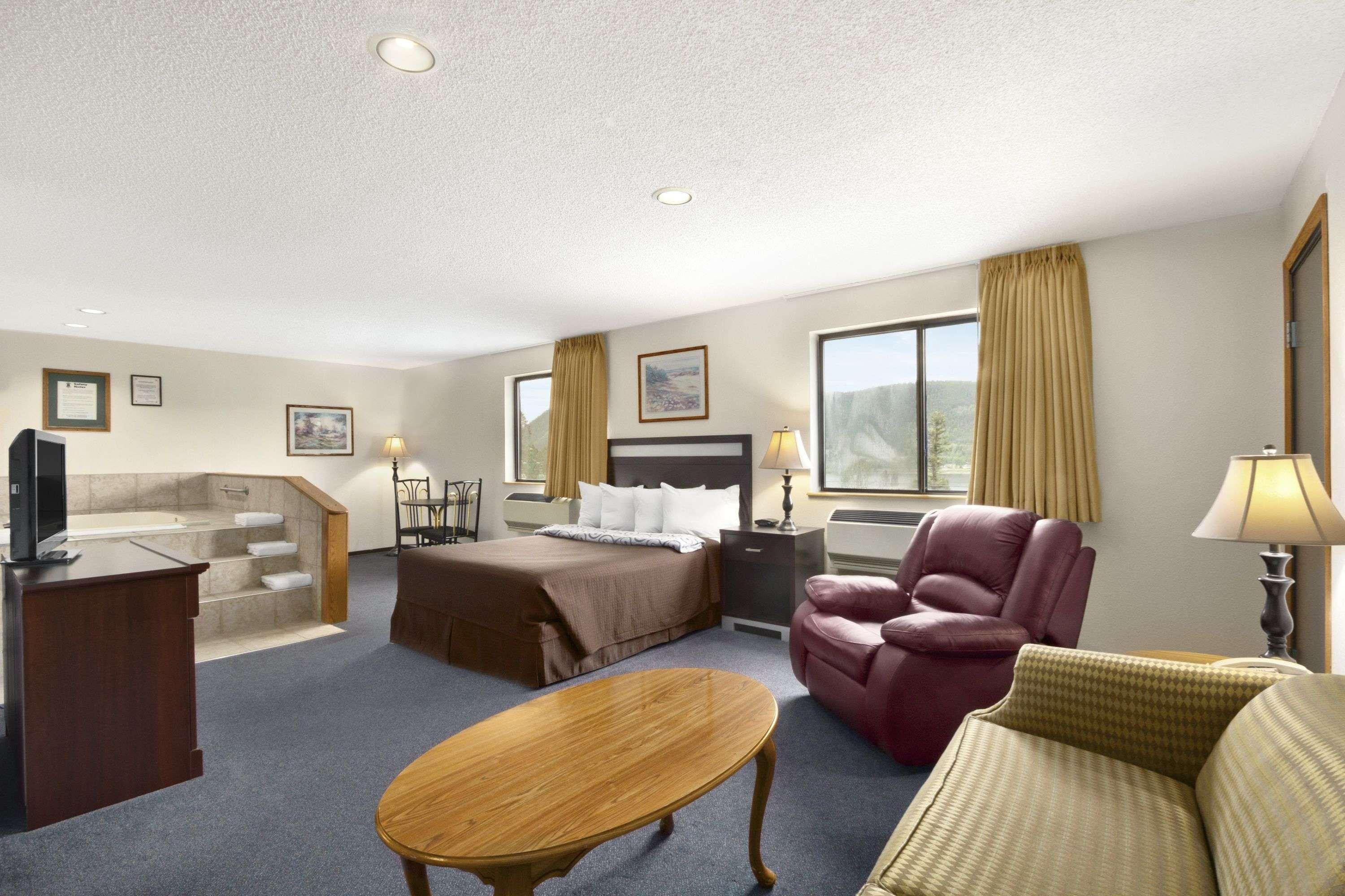 Super 8 By Wyndham Williams Lake Bc Bagian luar foto