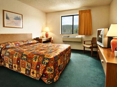 Super 8 By Wyndham Williams Lake Bc Ruang foto